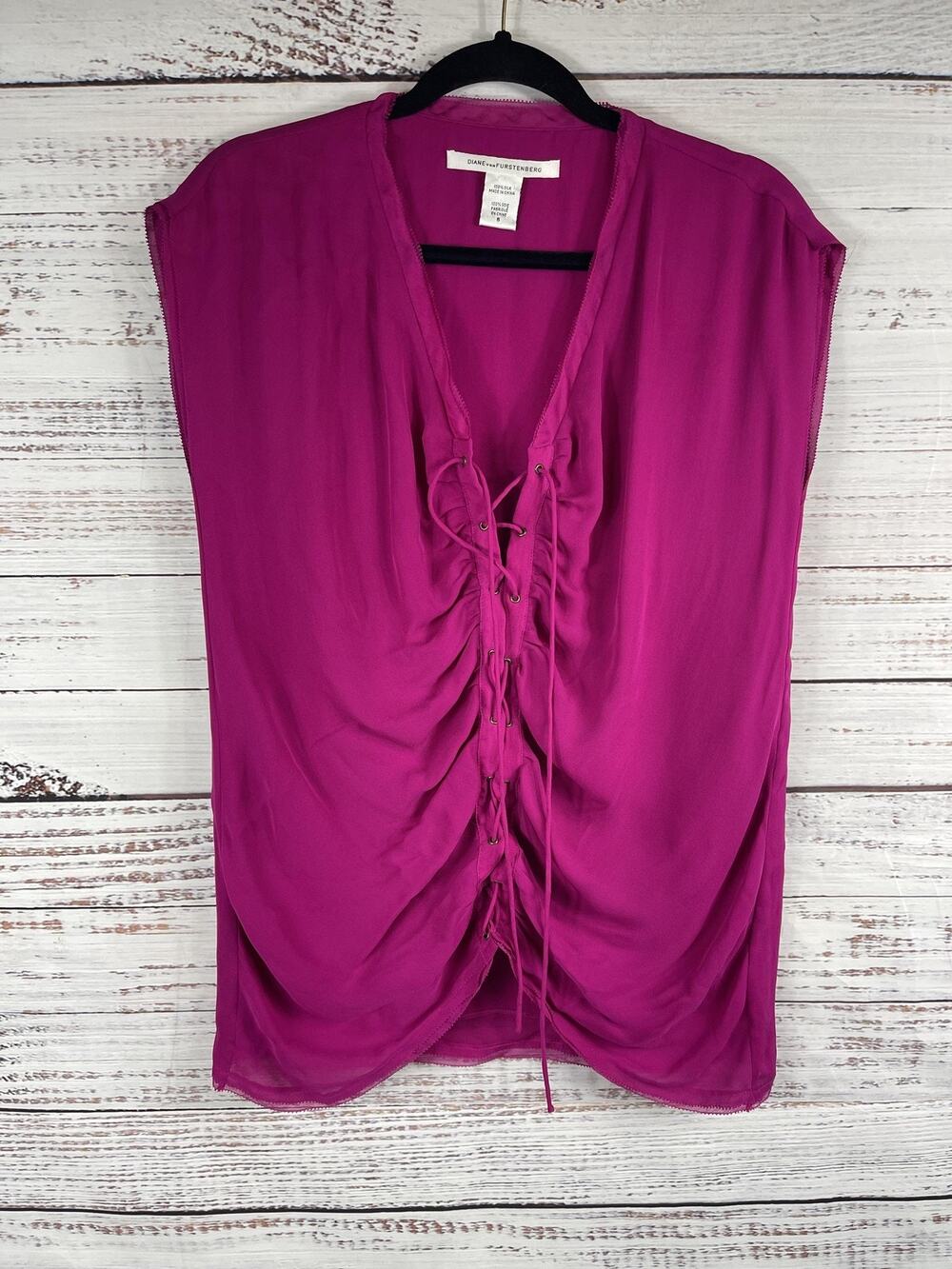 Diane von Furstenberg Shirt Womens 8 Magenta 100% Silk Lace Up Ruched Cap Sleeve